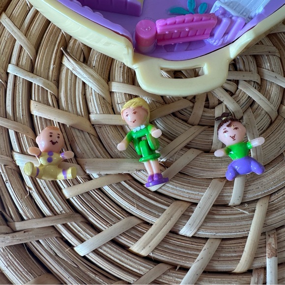Polly Pocket Vintage Strolling Baby Quilted Heart Playset With Dolls Figures - Picture 3 of 6
